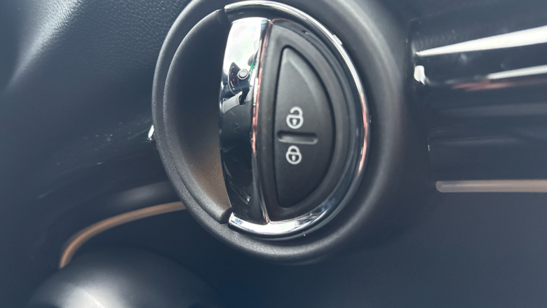 MINI Hatchback 1.5 Cooper Sport 3dr Petrol Hatchback